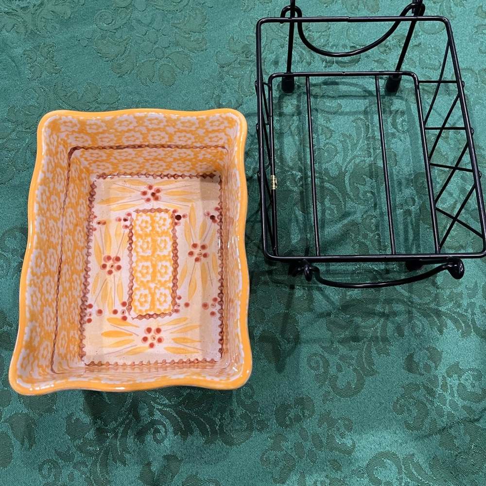 Temp-Tations Orange Floral Baking Dish with Black Wire Holder